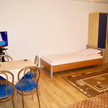 Mrokon Homestay *